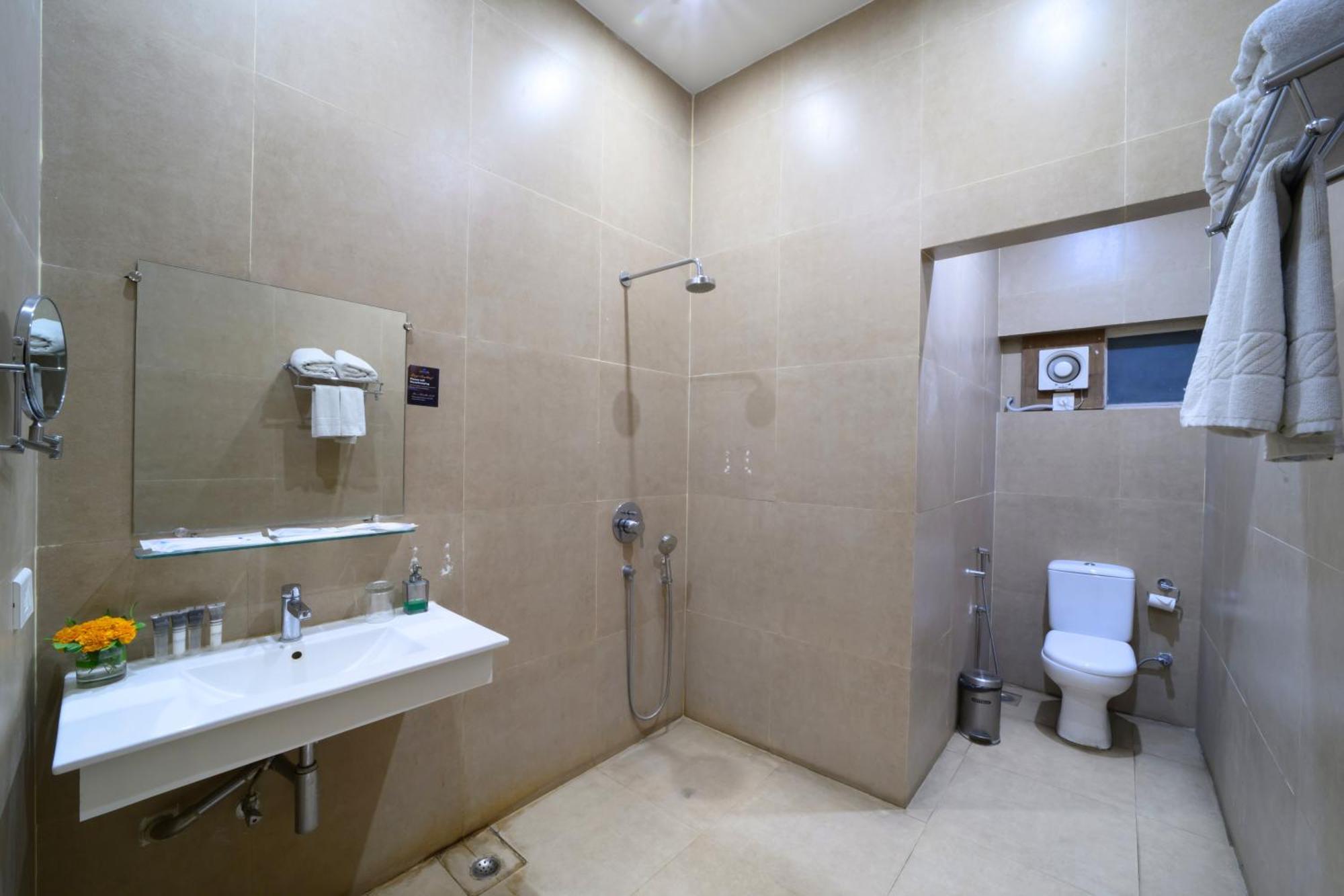 Sinclairs Burdwan Hotel Екстериор снимка